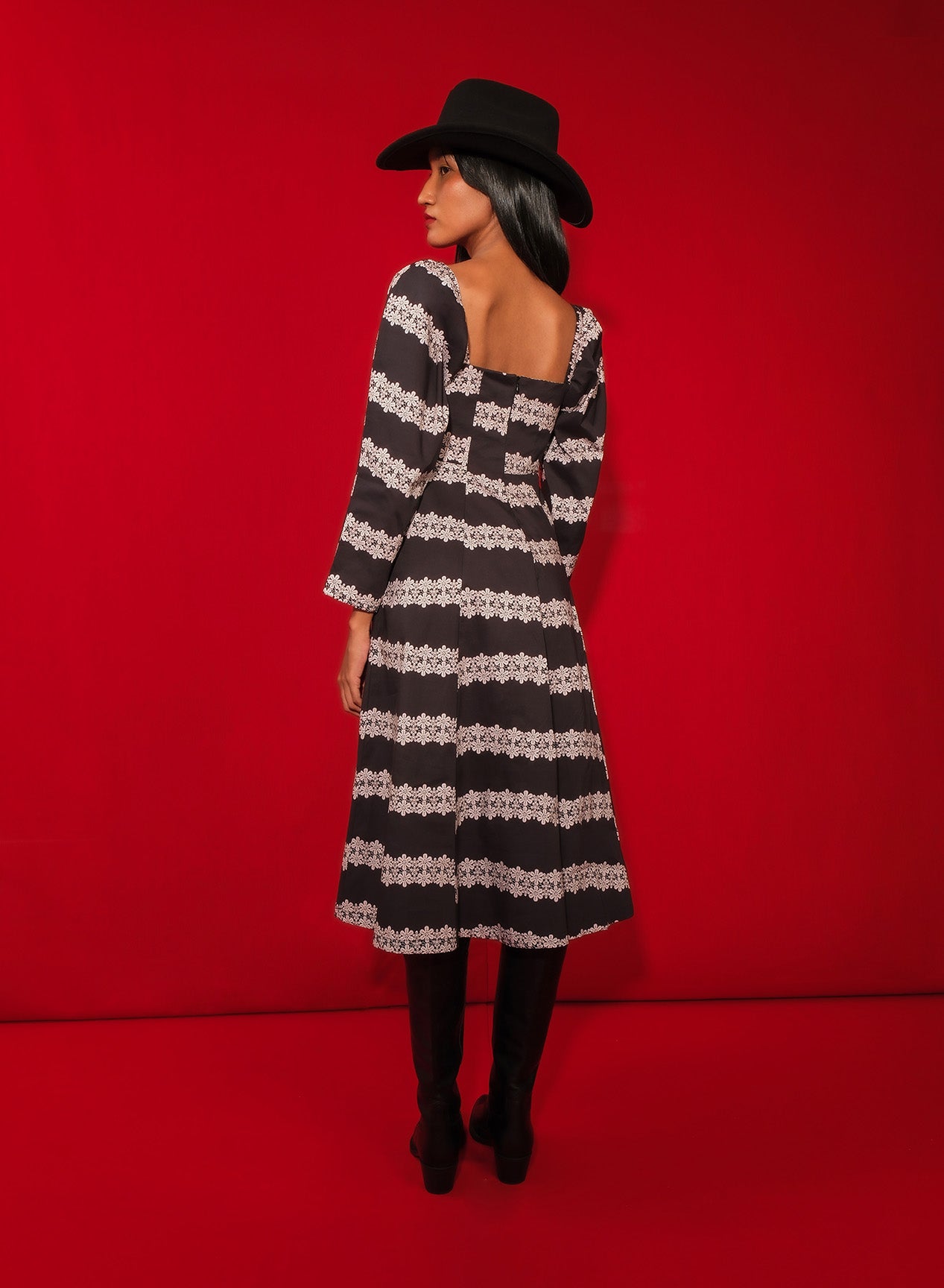 SQUARE DANCE DRESS - 2 LINES MACRAME