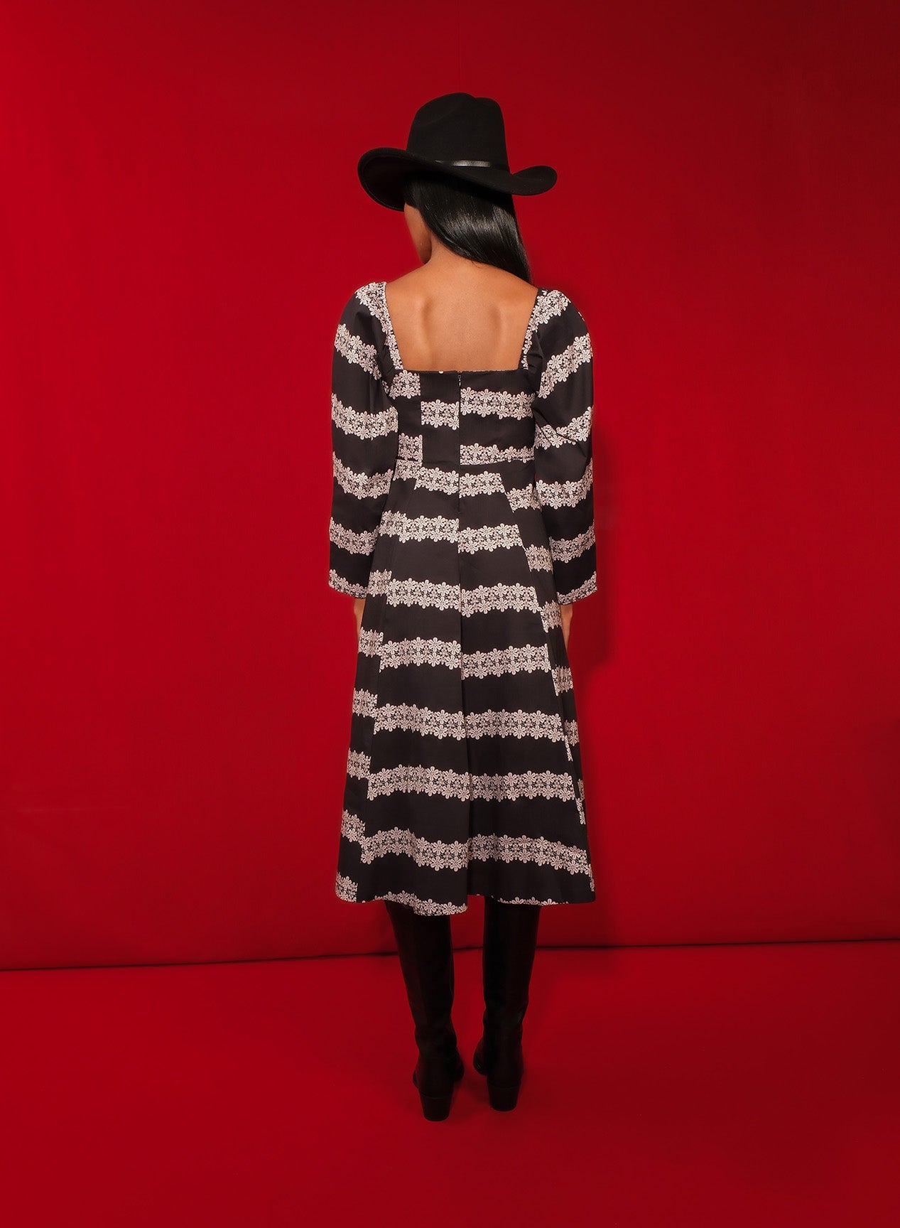 SQUARE DANCE DRESS - 2 LINES MACRAME