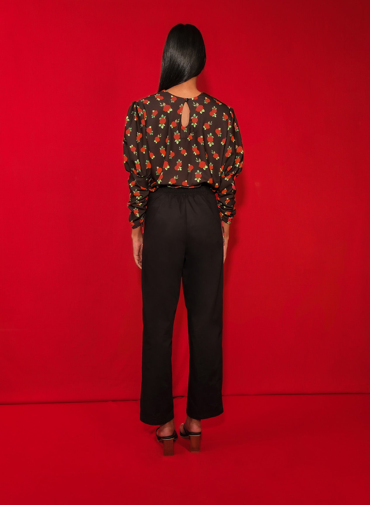 SPUR TOP - MINI ROSES