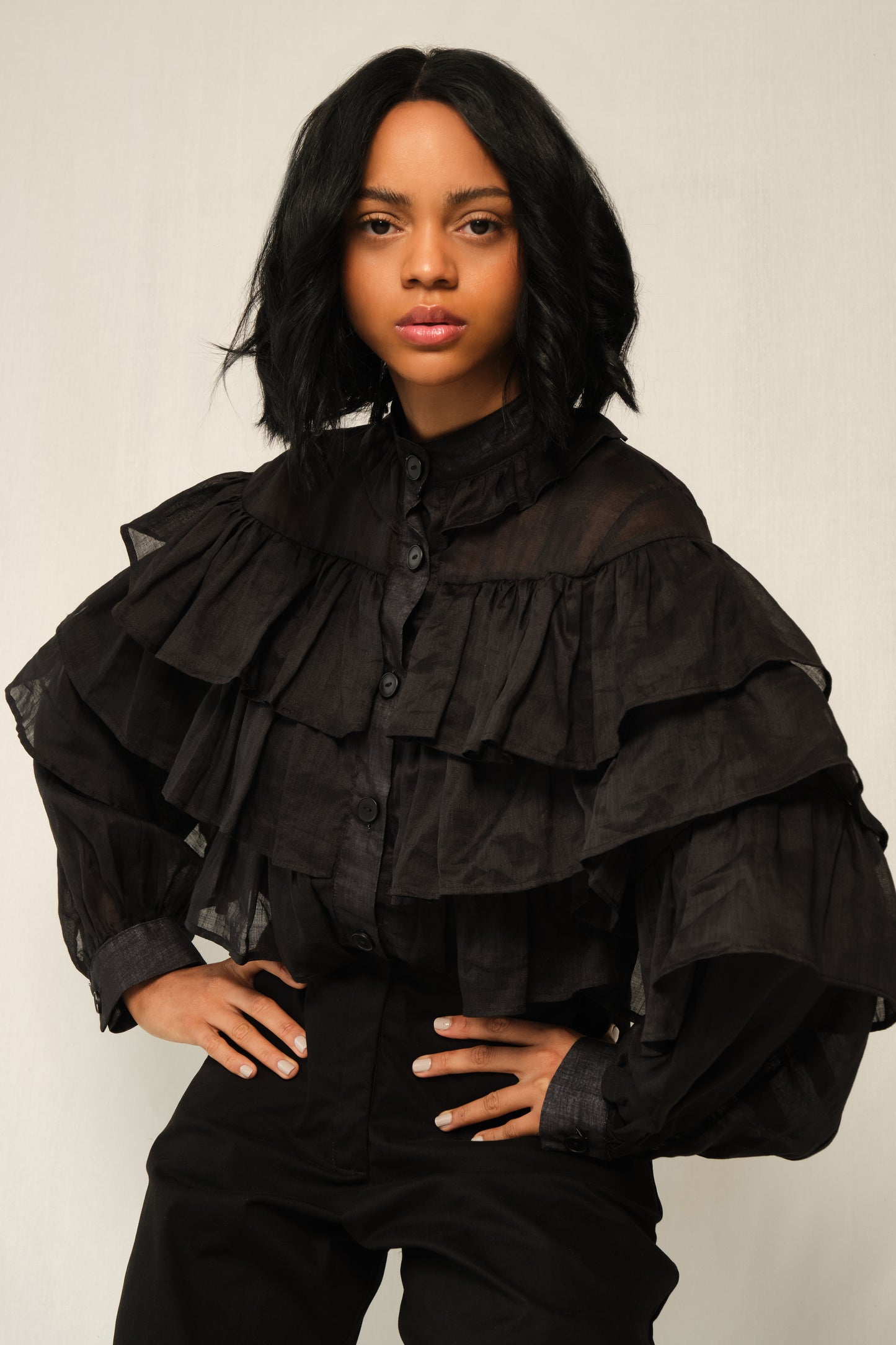 Quiet Power Ruffle Blouse – Light Linen in Black