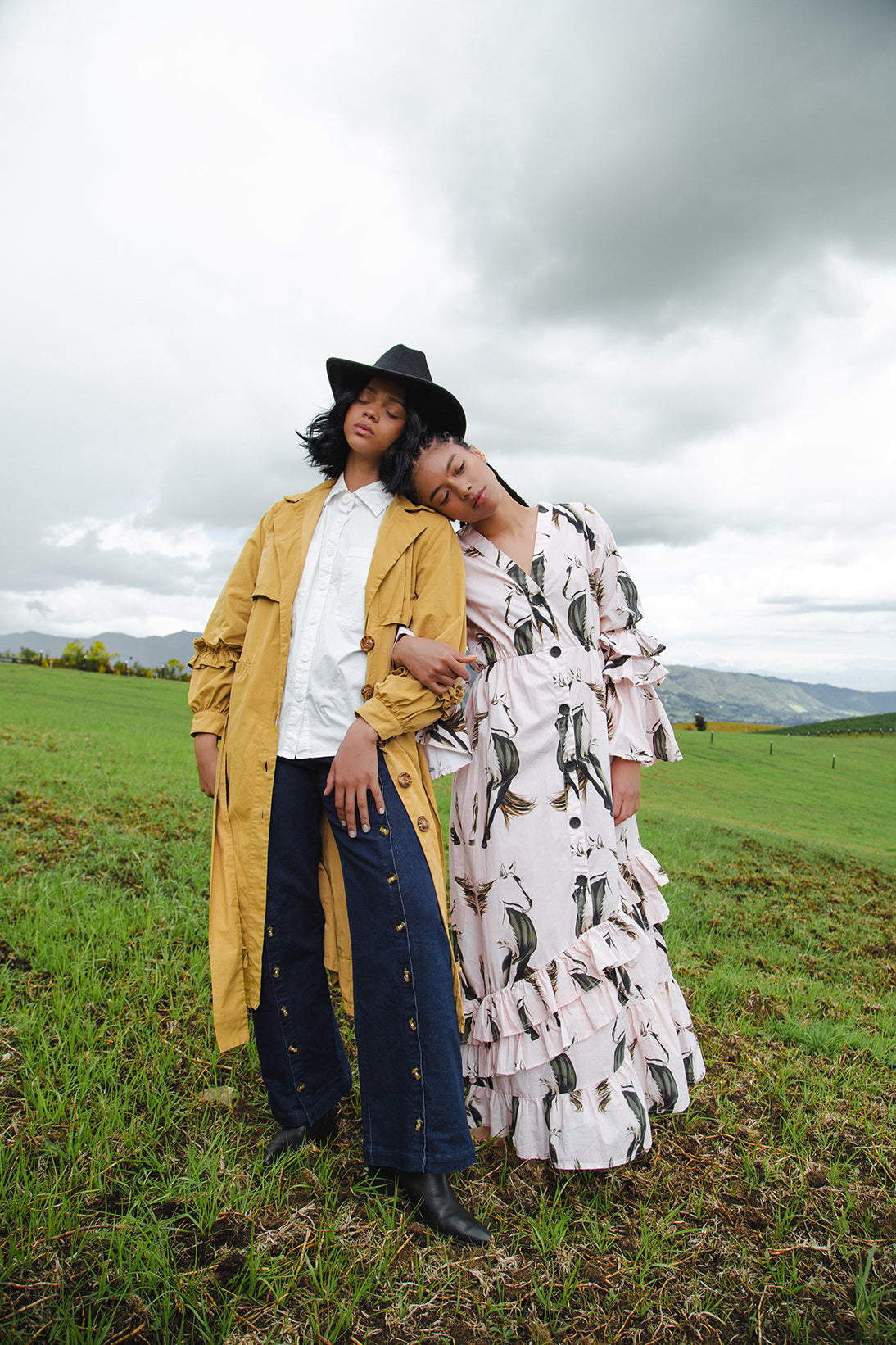 Gaucho Ruffle-Sleeve Poplin Maxi Shirt Dress – Horse Print