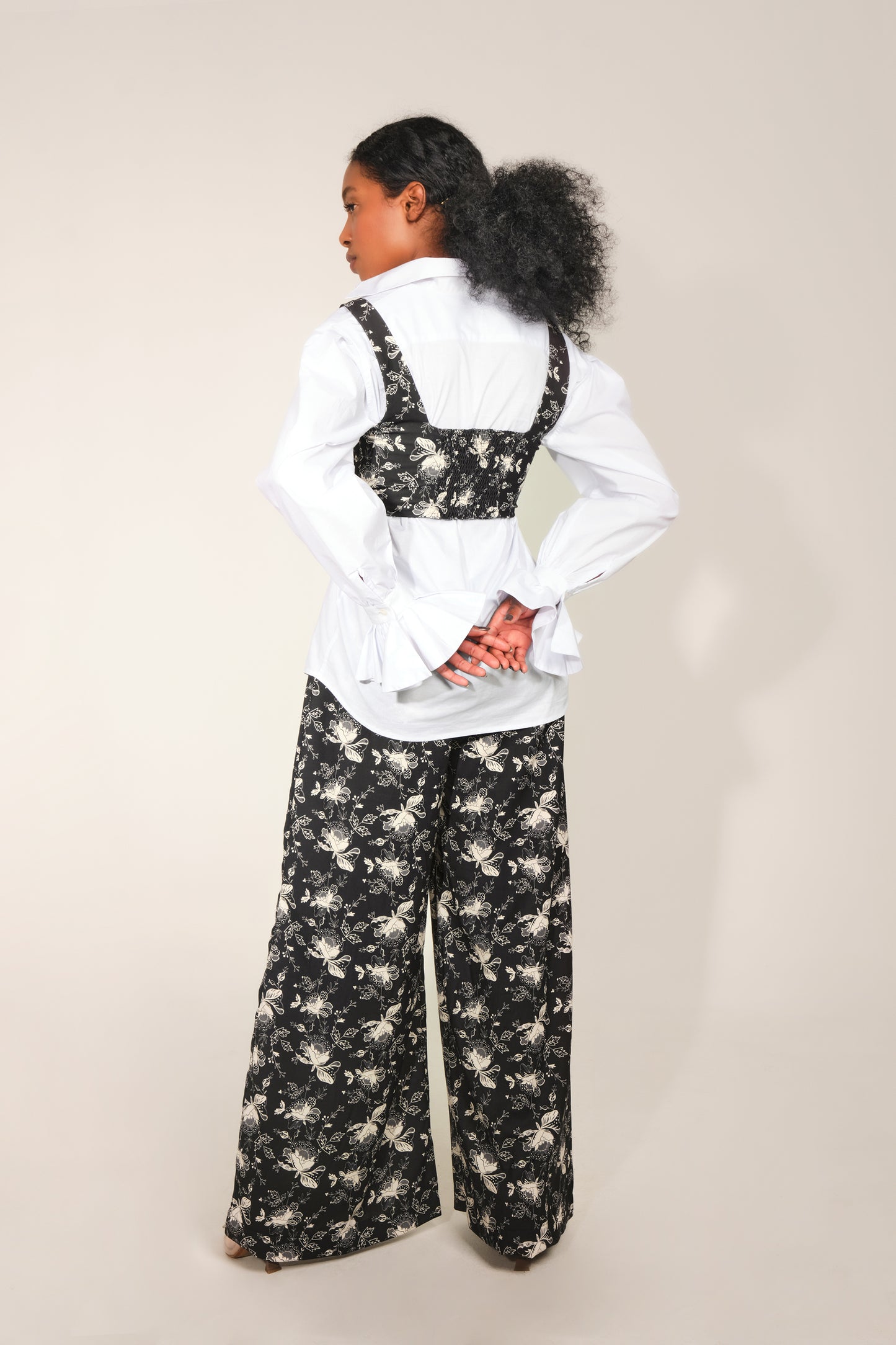 Nubian Corset - Black Lace