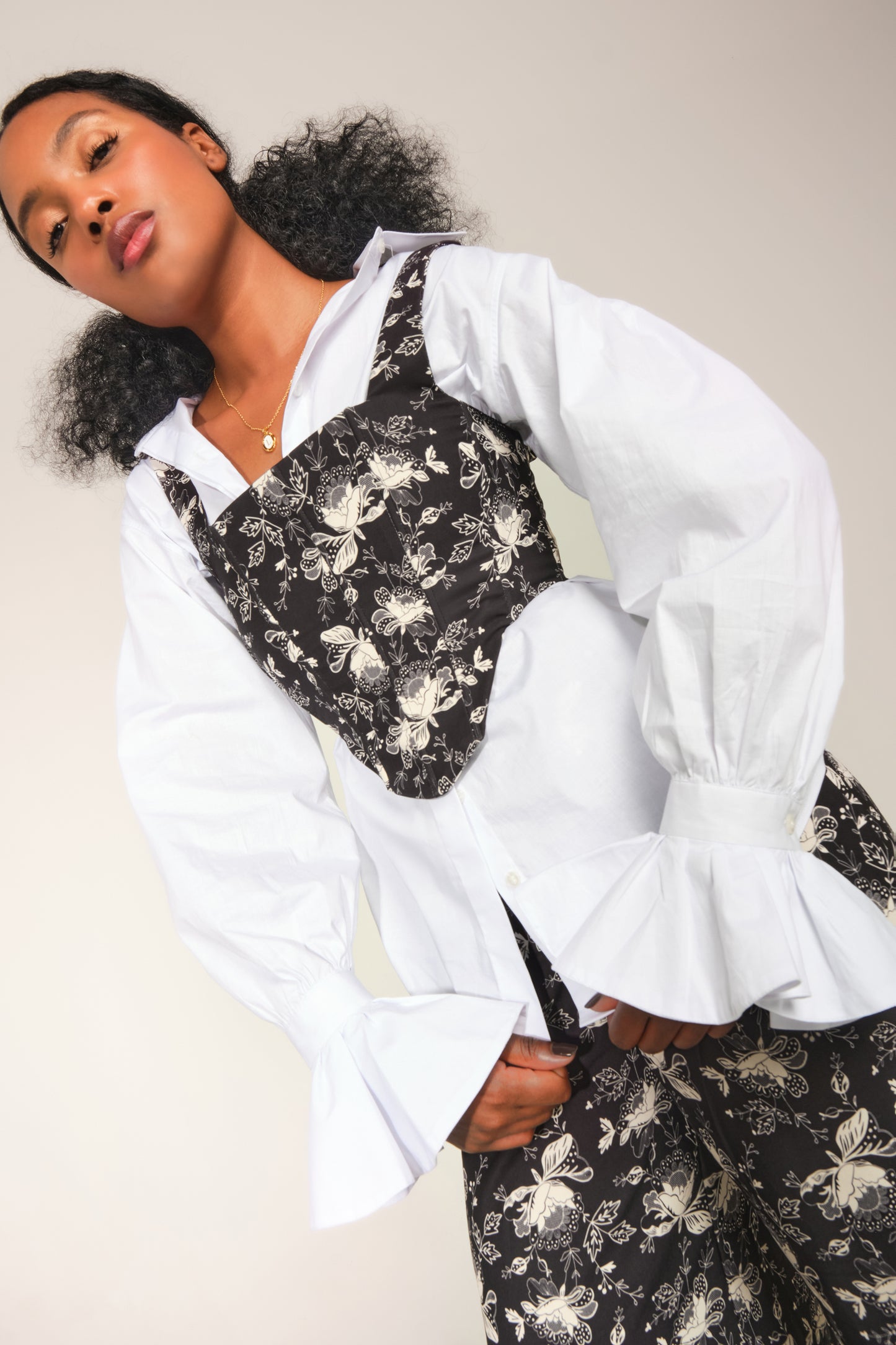 Nubian Corset - Black Lace
