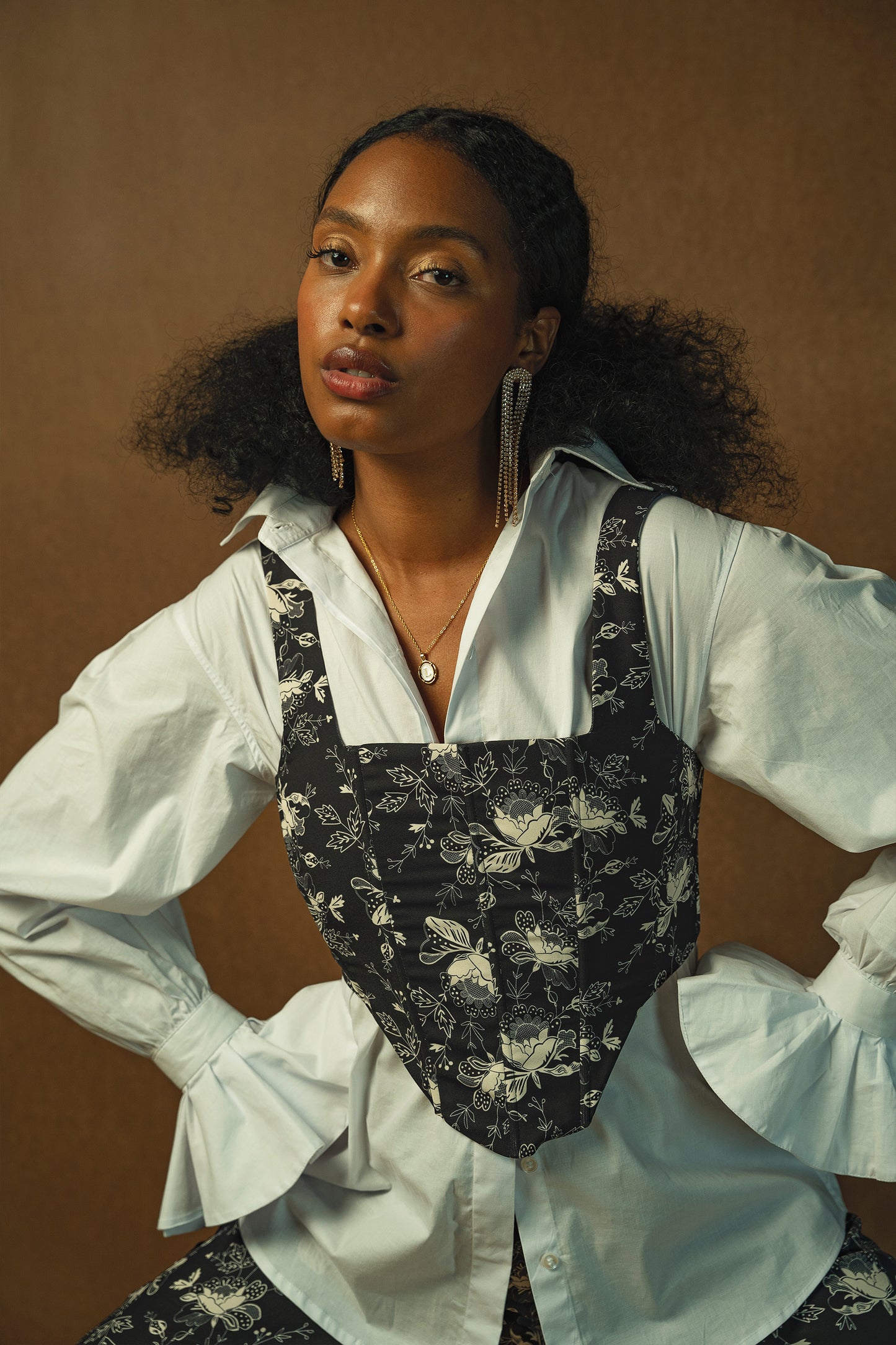 Nubian Corset - Black Lace