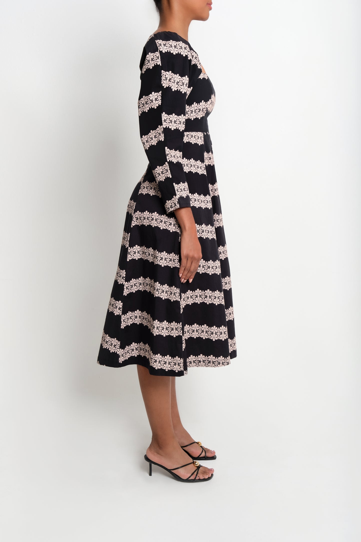 SQUARE DANCE DRESS - 2 LINES MACRAME