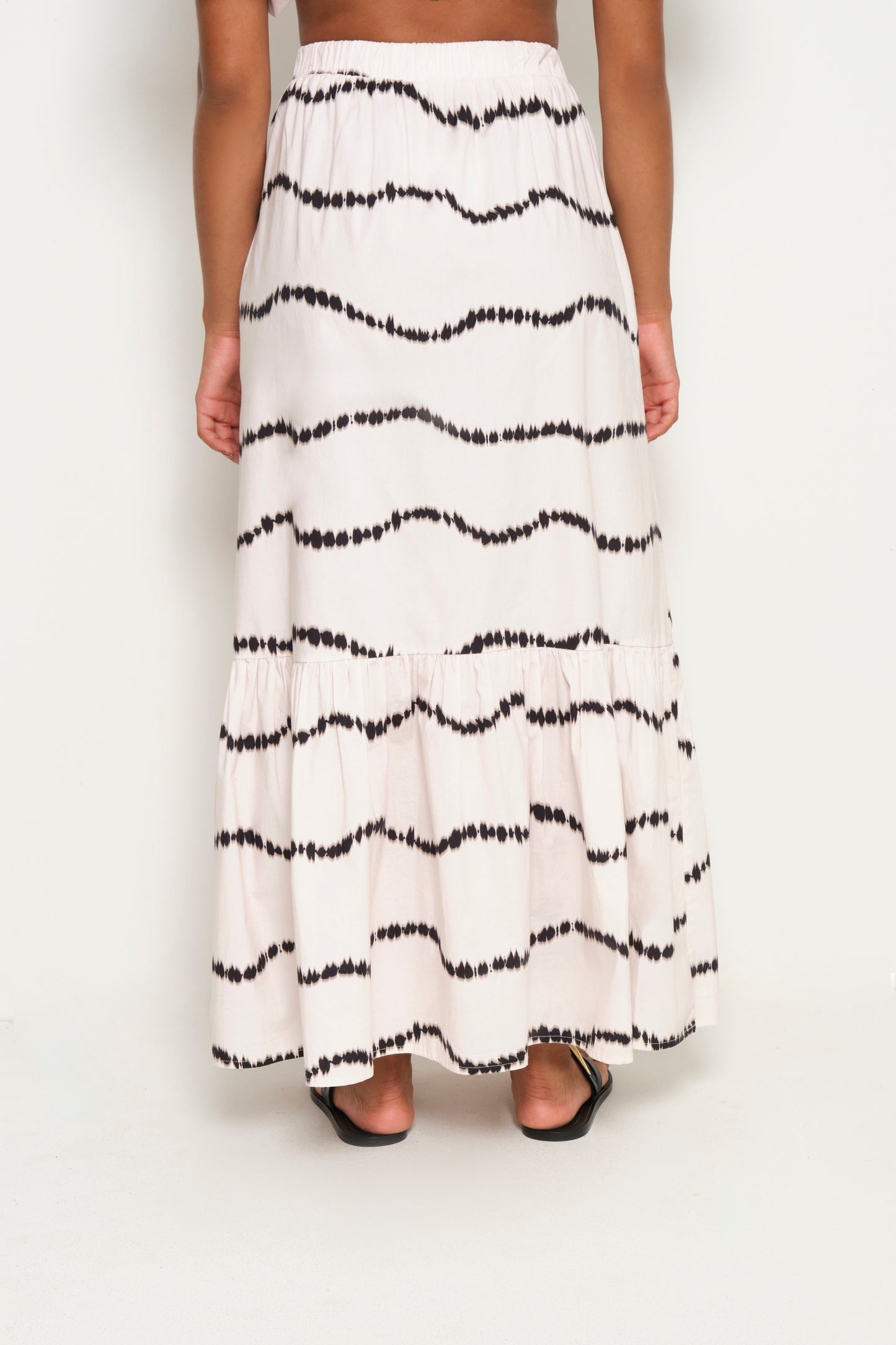 The Crustacean Skirt - Beige Waves