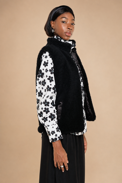 AMPARO VEST – BLACK FAUX FUR
